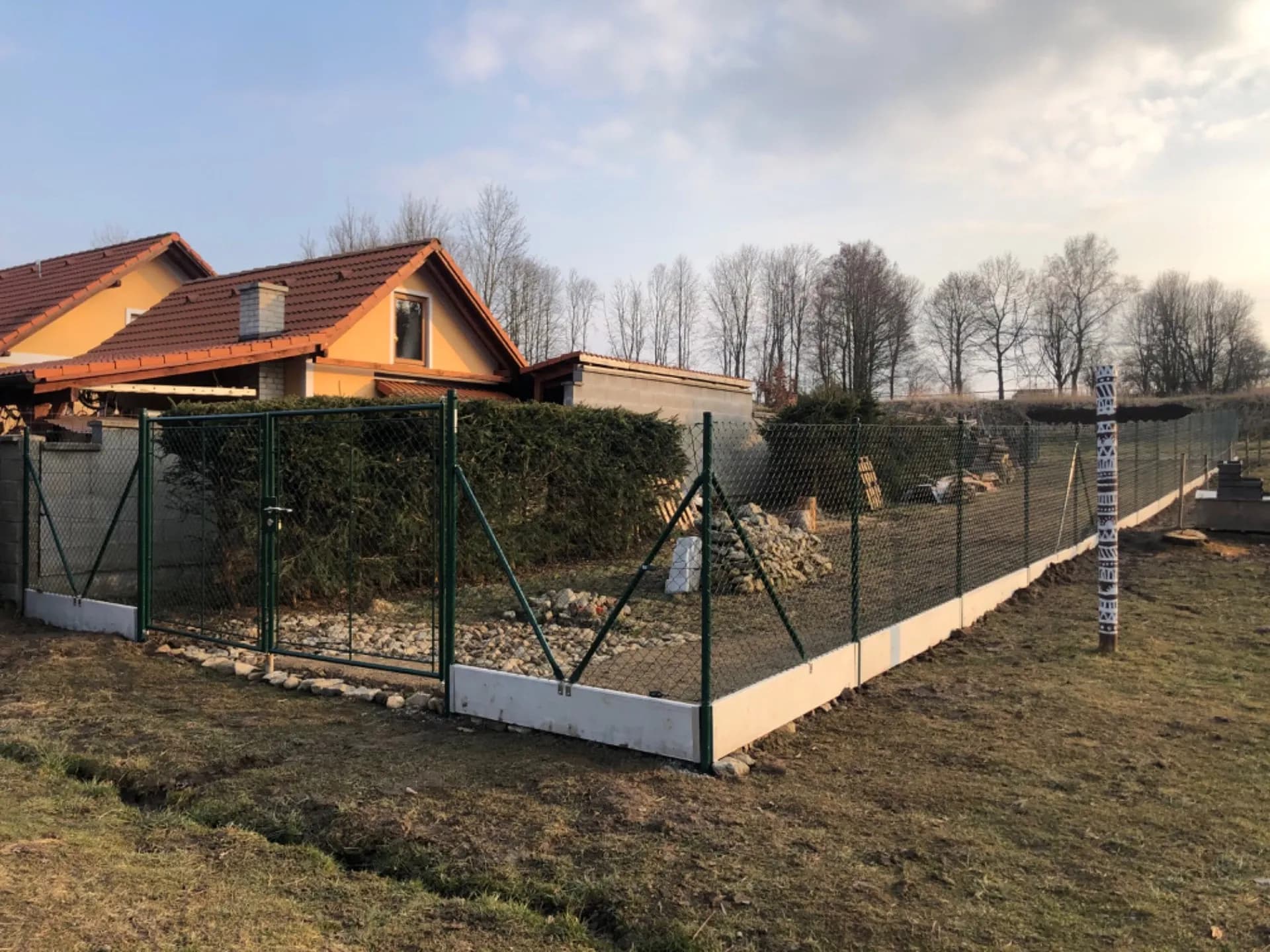 Drátěné pletivo — realizace na klíč od FRIMATSTAVO