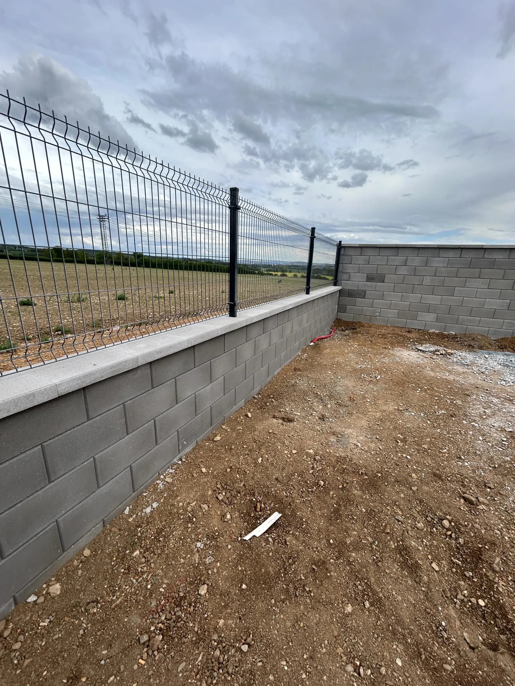 Panelový plot 2D/3D — realizace na klíč od FRIMATSTAVO