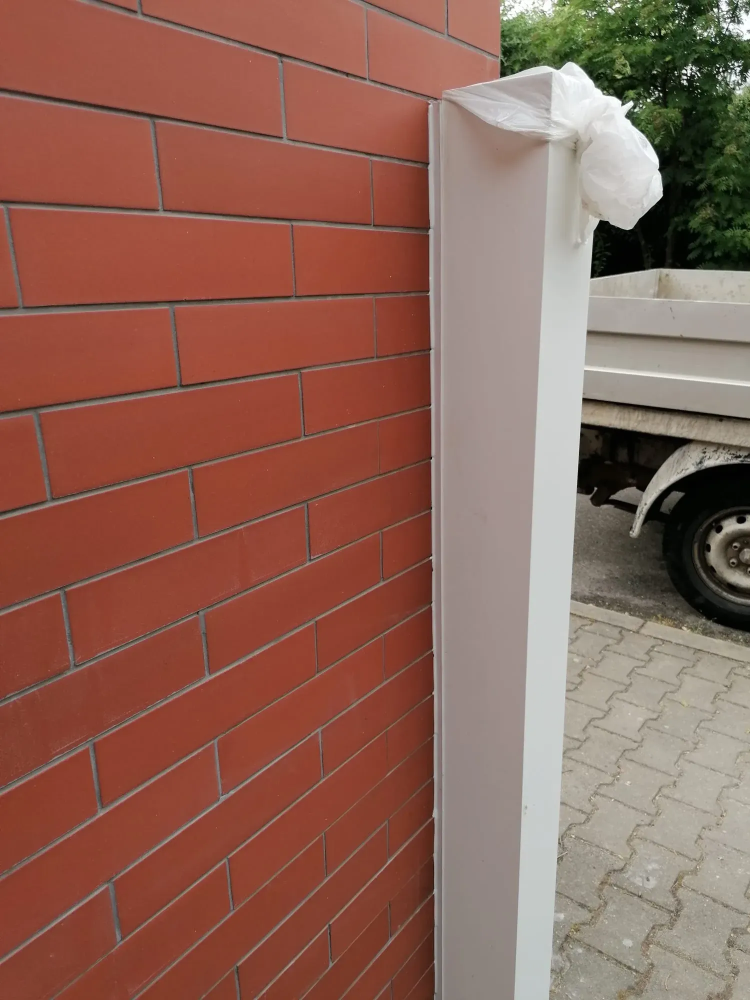 Zděný plot — realizace na klíč od FRIMATSTAVO