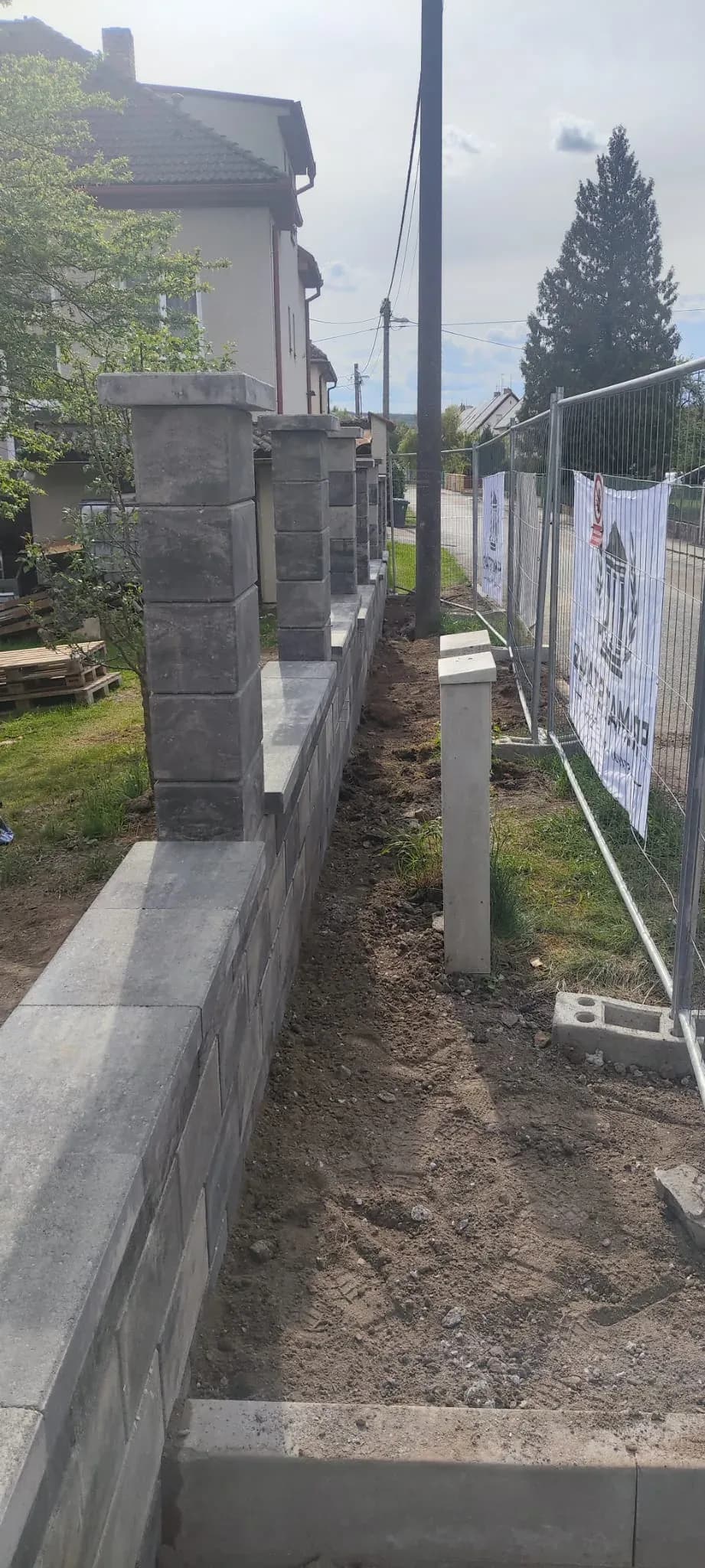 Zděný plot — realizace na klíč od FRIMATSTAVO